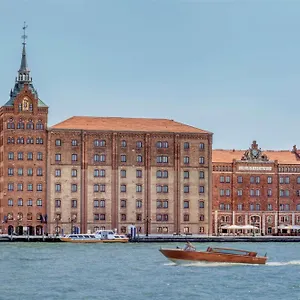 ***** Hotel Hilton Molino Stucky Italy